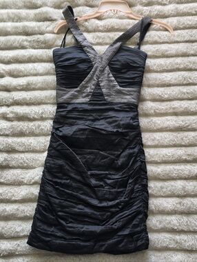 green emerald velvet dress Remember The Night Emerald Green Velvet Dress, Medium - The Mint Julep Boutique main image 1